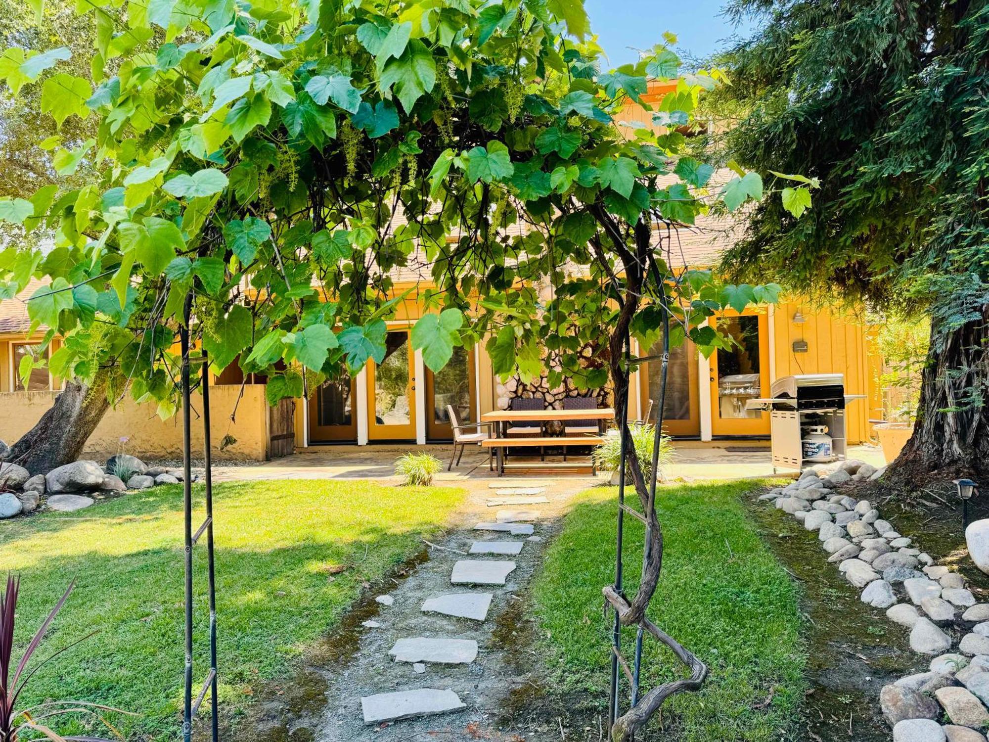 ת'רי ריברס Sequoia Cabin By The River מראה חיצוני תמונה